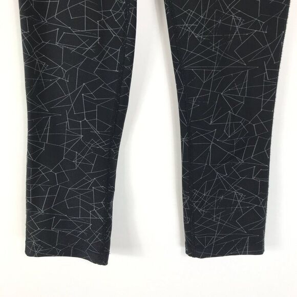 Eddie Bauer Active Capri Pant Women's Small Black Geo Print Stretch Pocket Gym - Picture 2 of 9